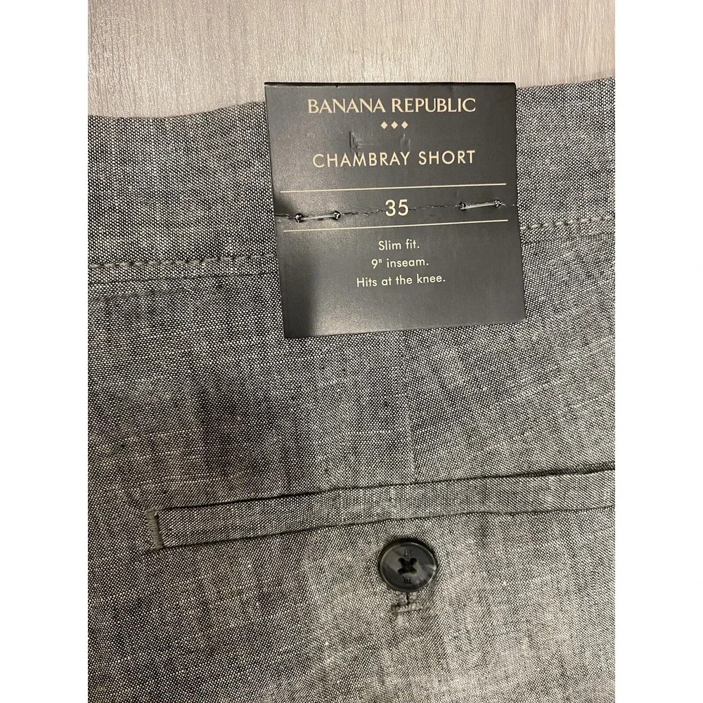 Banana Republic Men's 9